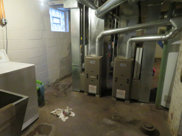 2040 Carter Street Racine, WI 53402 - Photo 17 of 19 a bathroom with a tub and shower