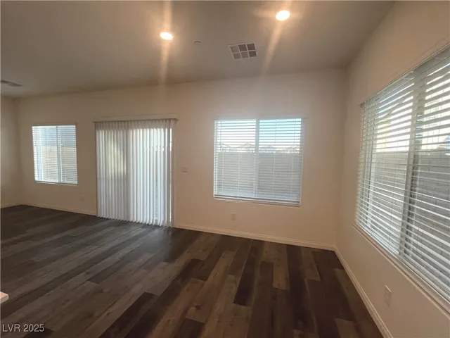 $2,200 | 510 Golden Cardinal Avenue, Henderson, NV 89011