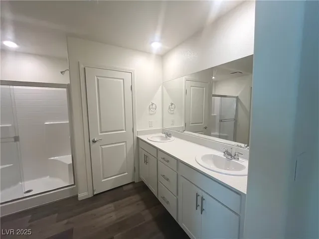 $2,200 | 510 Golden Cardinal Avenue, Henderson, NV 89011