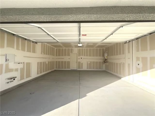 $2,200 | 510 Golden Cardinal Avenue, Henderson, NV 89011