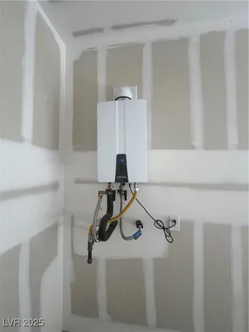 $2,200 | 510 Golden Cardinal Avenue, Henderson, NV 89011