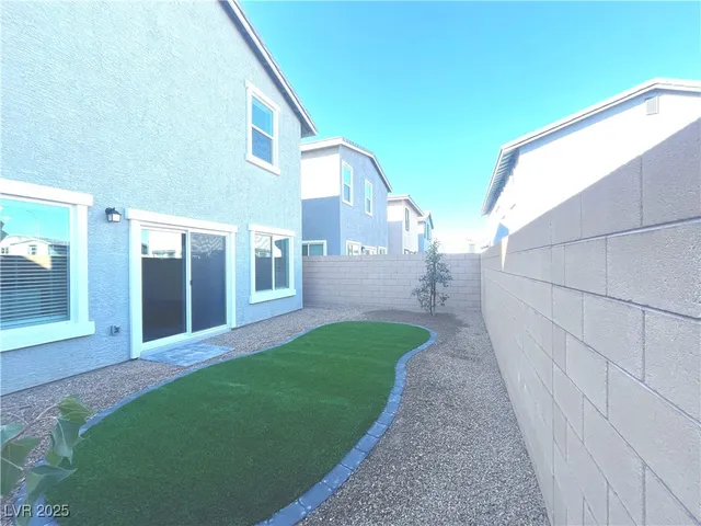 $2,200 | 510 Golden Cardinal Avenue, Henderson, NV 89011