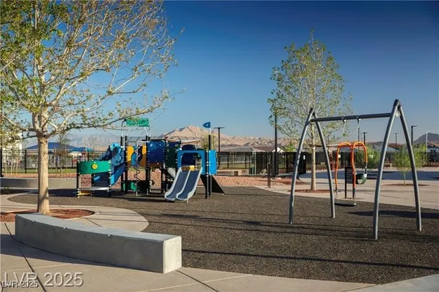 $2,200 | 510 Golden Cardinal Avenue, Henderson, NV 89011