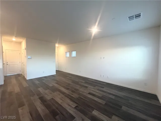 $2,200 | 510 Golden Cardinal Avenue, Henderson, NV 89011