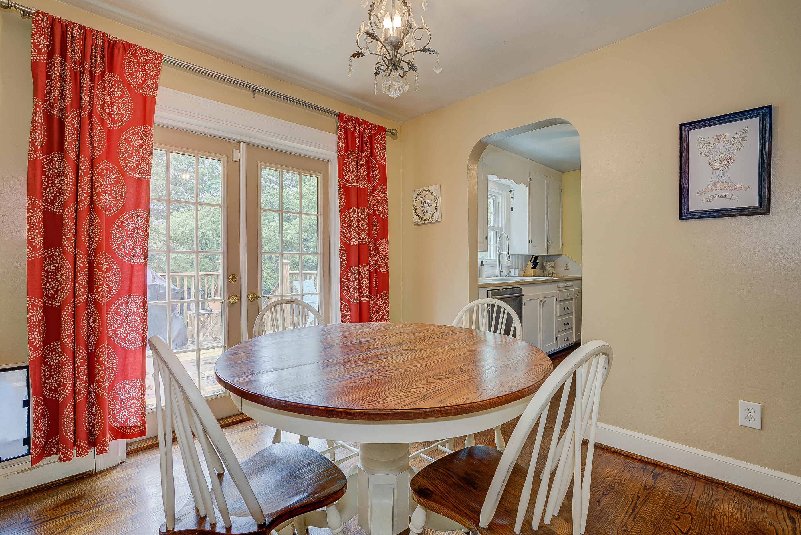 2327 Howard Road Southwest Roanoke, VA 24015 - Photo 14 of 28 162