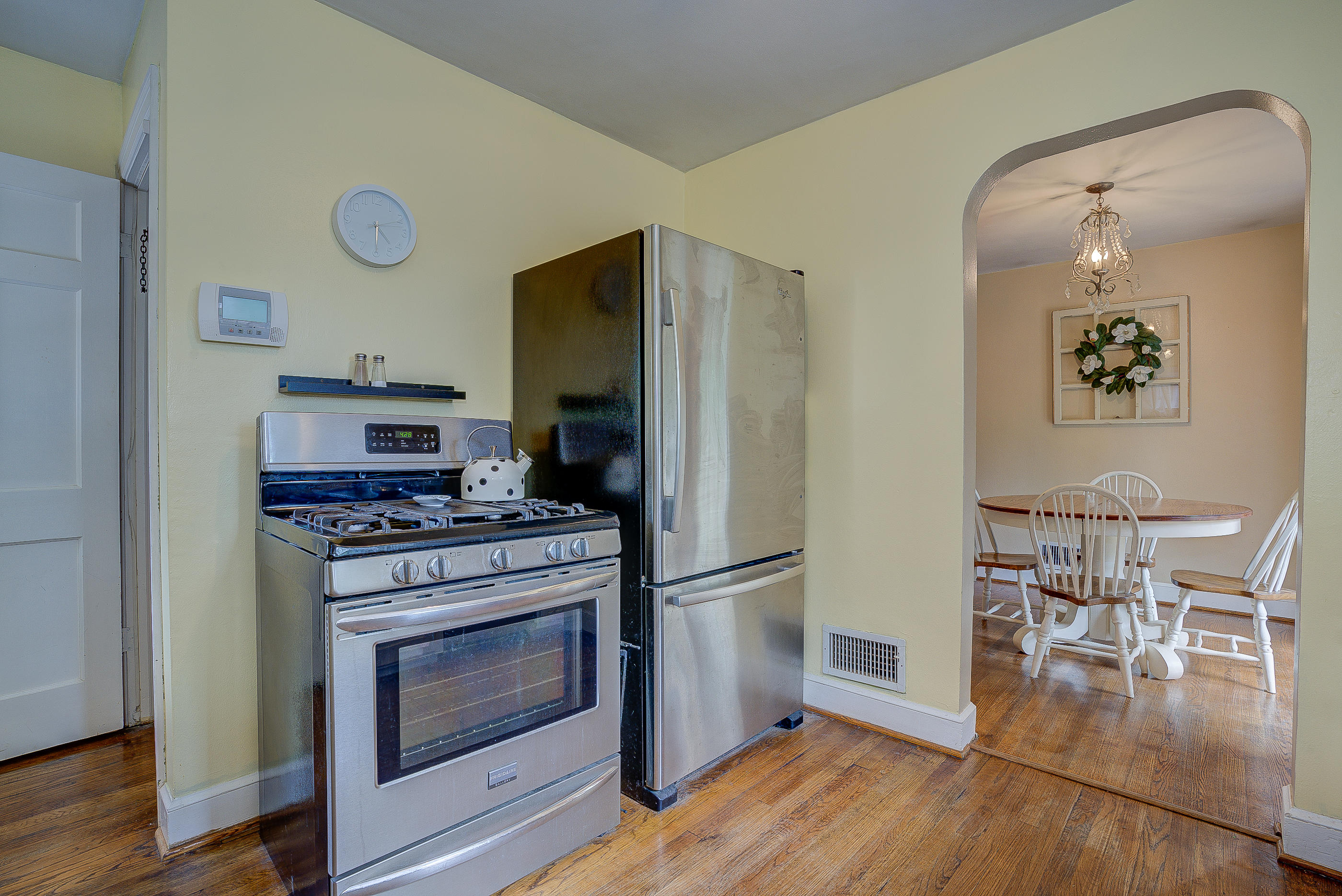 2327 Howard Road Southwest Roanoke, VA 24015 - Photo 16 of 28 167