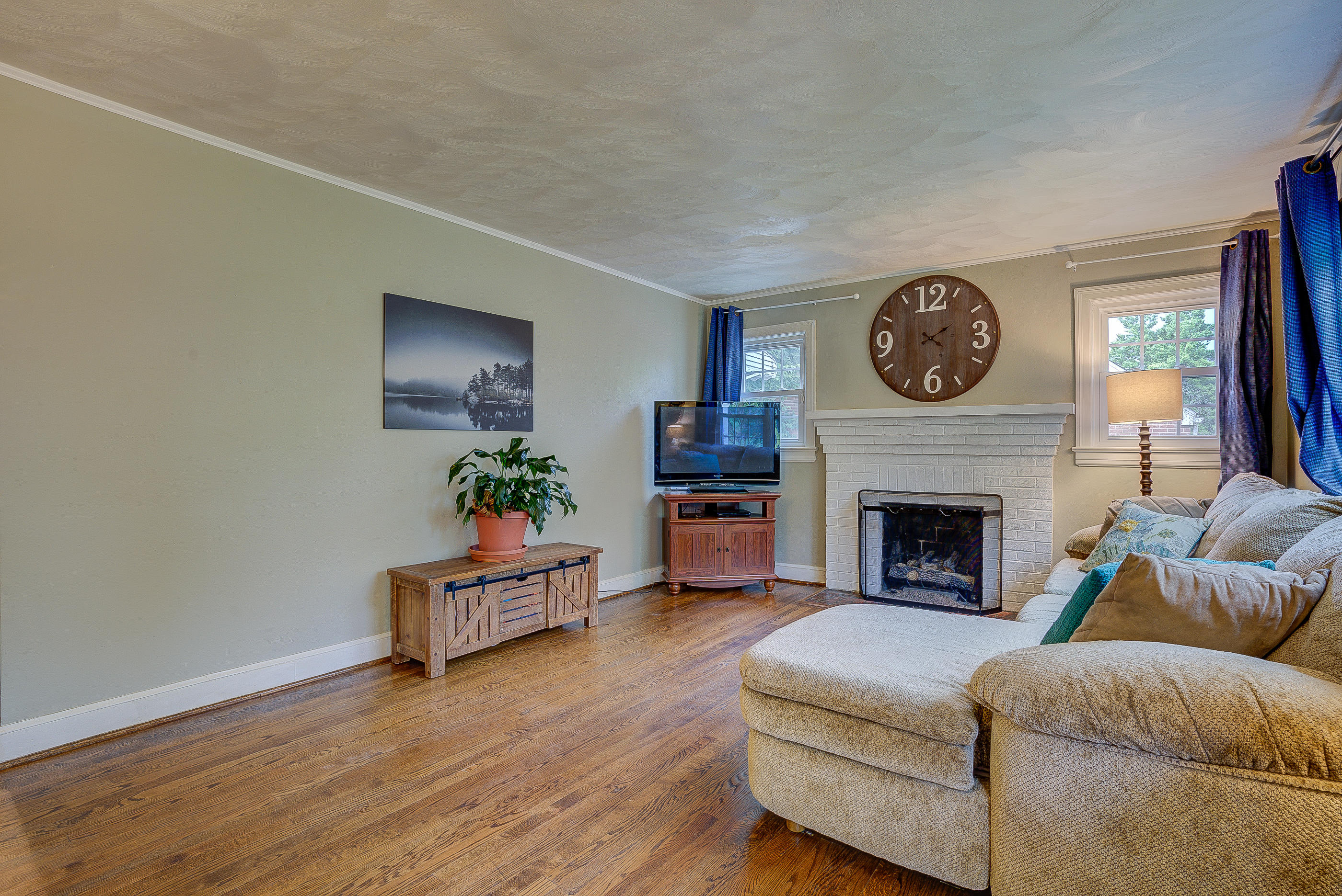 2327 Howard Road Southwest Roanoke, VA 24015 - Photo 10 of 28 153