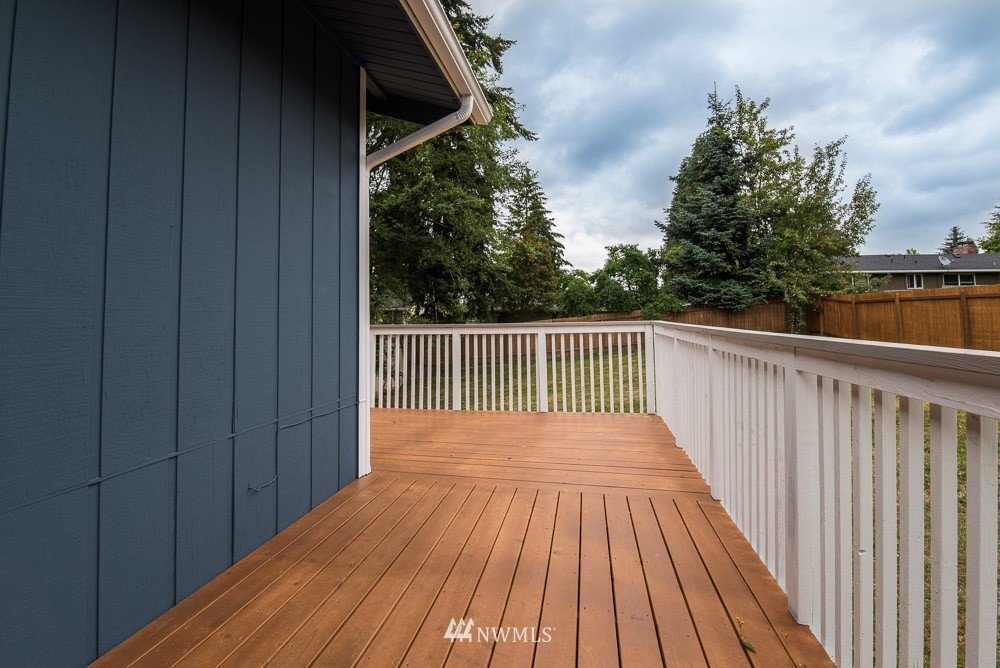 2436 Southwest 326th Street Federal Way, WA 98023 - Photo 12 of 14