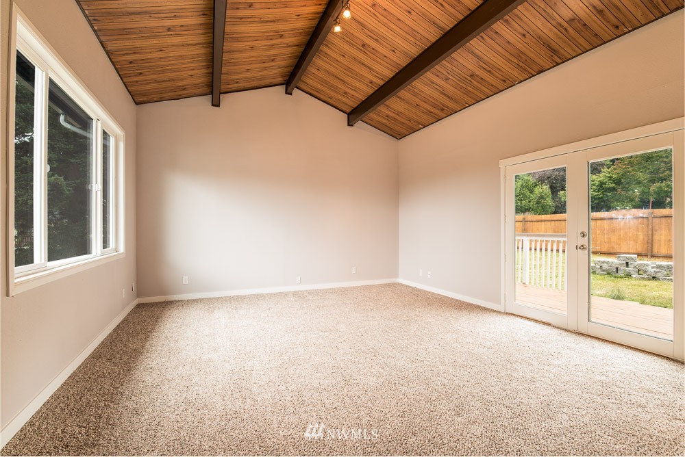 2436 Southwest 326th Street Federal Way, WA 98023 - Photo 7 of 14