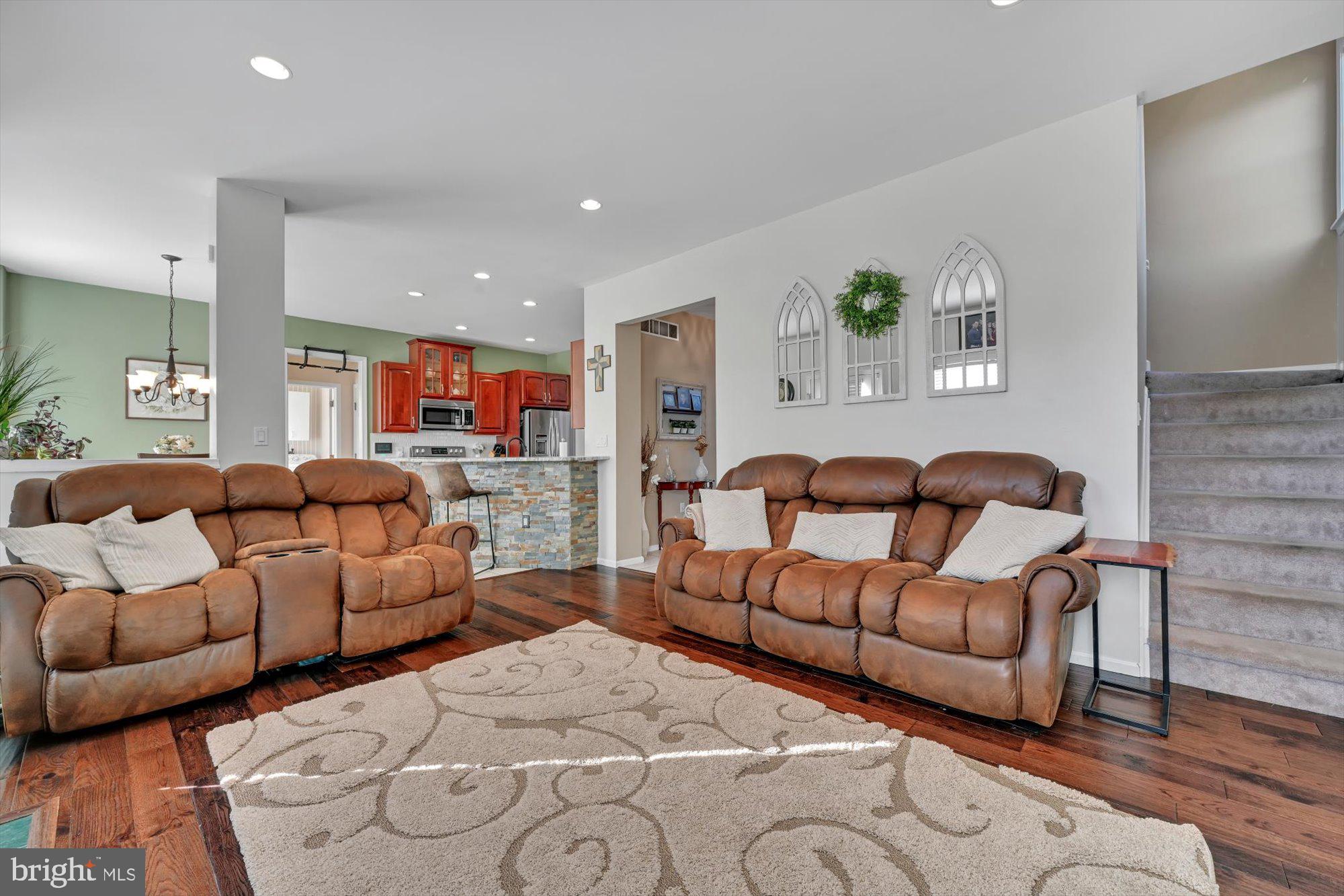 6 Jackson Road Pottsville, PA 17901 - Photo 11 of 36 a living room with furniture and wooden floor