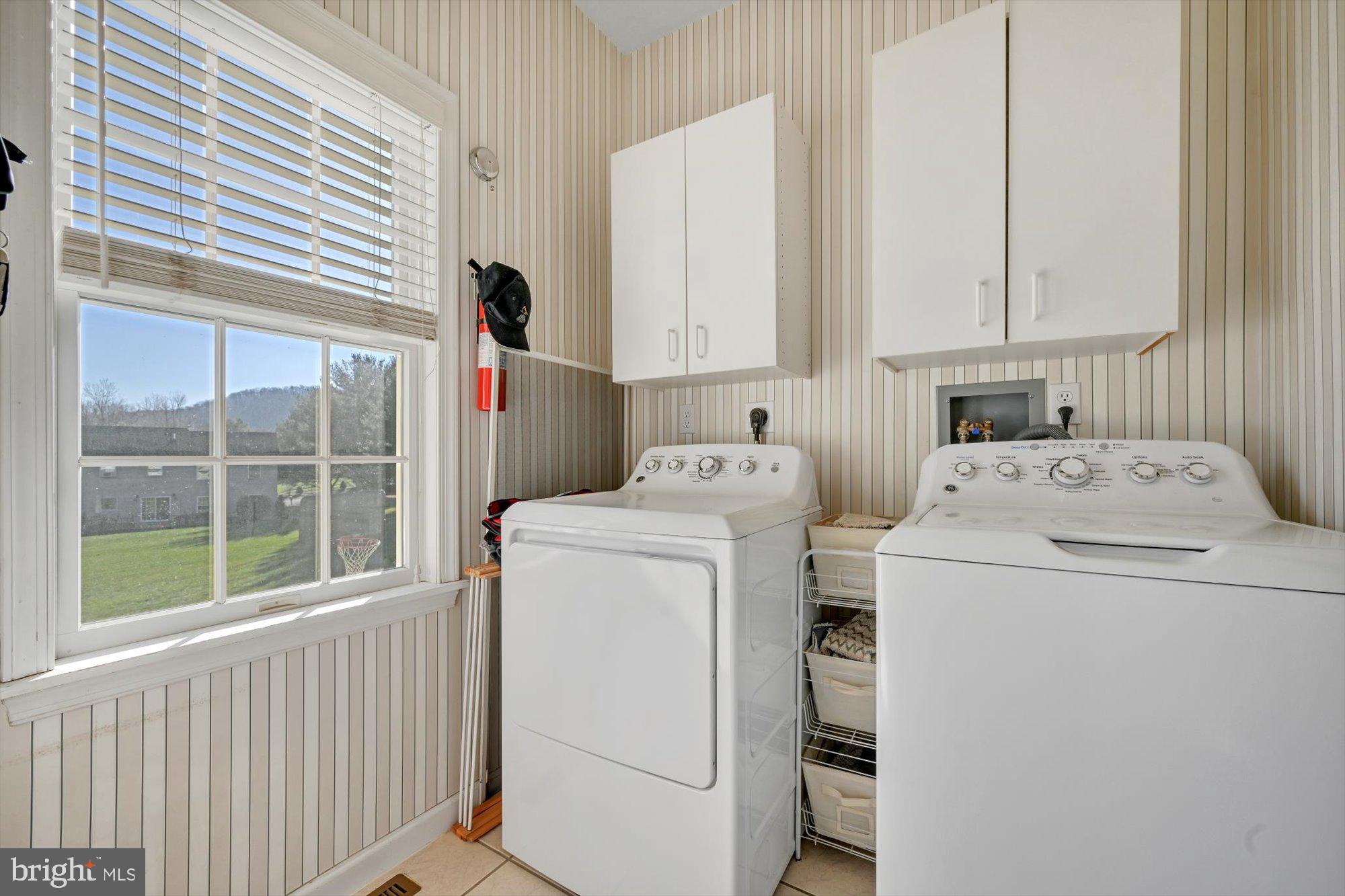 6 Jackson Road Pottsville, PA 17901 - Photo 14 of 36 a utility room with dryer and washer