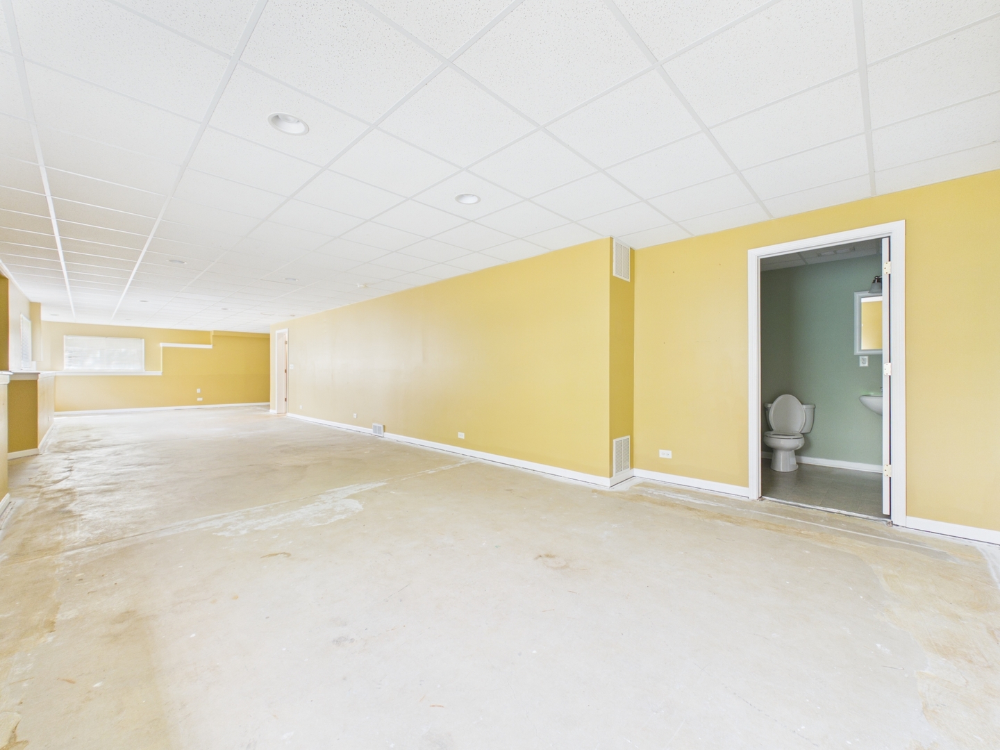 7486 Abbey Road Gurnee, IL 60031 - Photo 29 of 35 a view of empty room