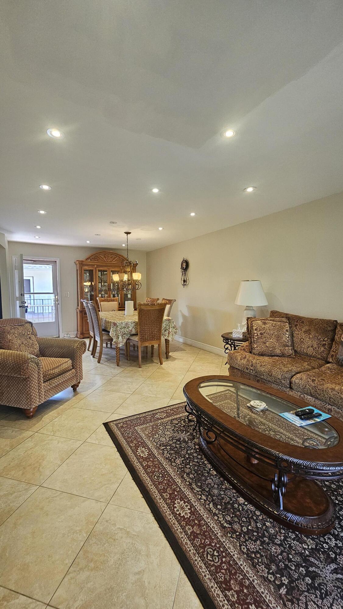 504 Davis Road, Unit 96 Palm Springs, FL 33461 - Photo 14 of 42 Living Areas