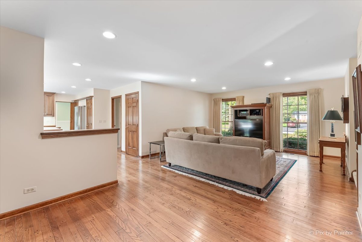 1485 Turkey Trail Inverness, IL 60067 - Photo 16 of 49 Gallery Image 16