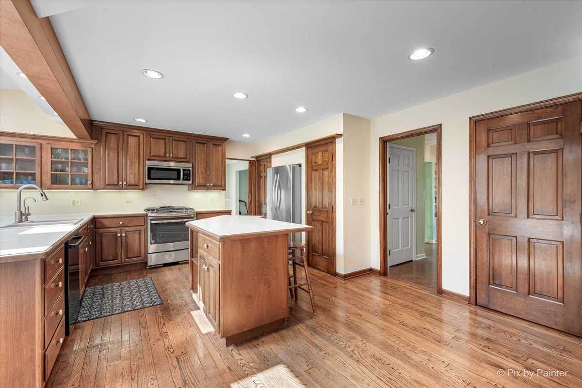 1485 Turkey Trail Inverness, IL 60067 - Photo 8 of 49 Gallery Image 8