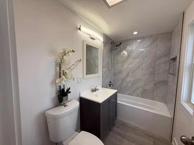 $2,500 | 9304 South Justine Street, Chicago, IL 60620