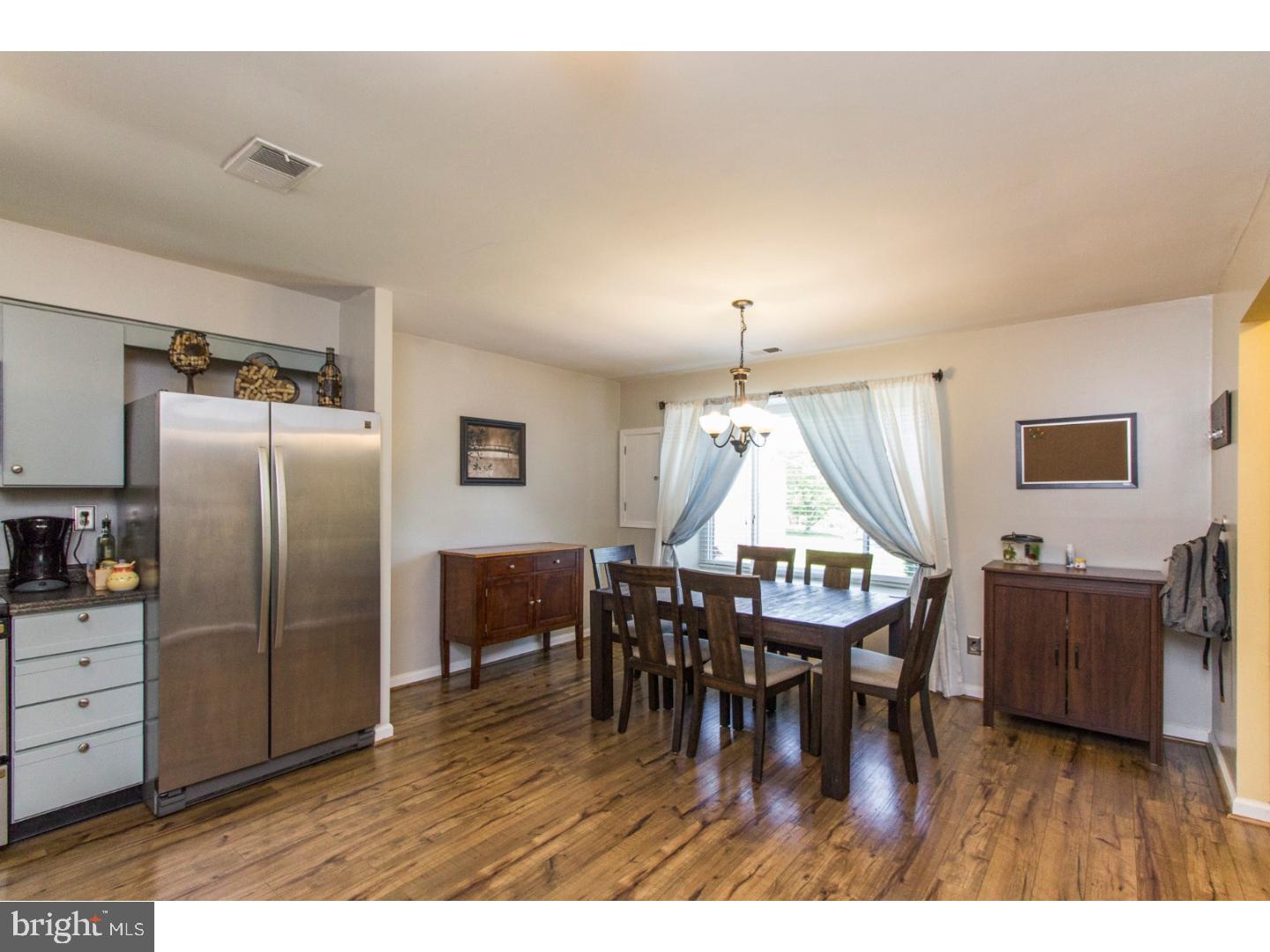 127 Pembroke Court Exton, PA 19341 - Photo 5 of 23 Kitchen