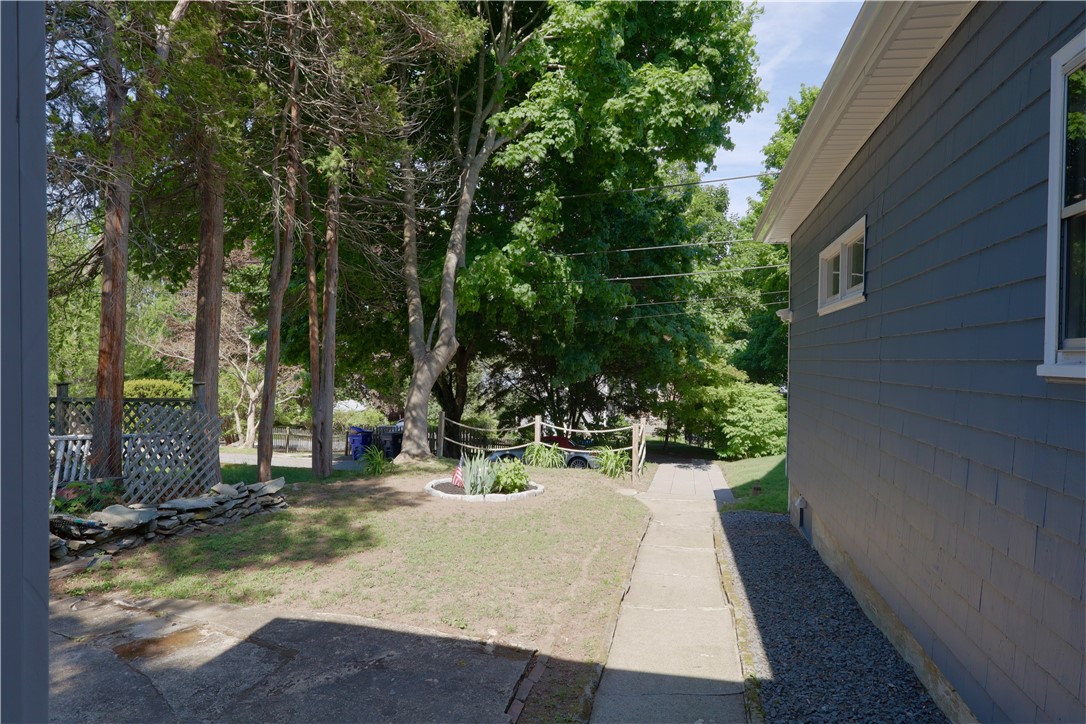 36 Munro Avenue Warren, RI 02885 - Photo 9 of 41