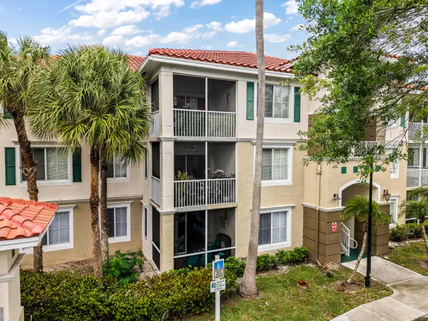 $2,700 | 11737 West Atlantic Boulevard, Unit 621, Coral Springs, FL 33071