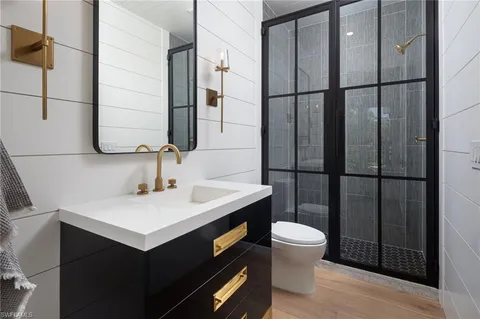 $5,395,000 | 664 Hickory Road, Naples, FL 34108