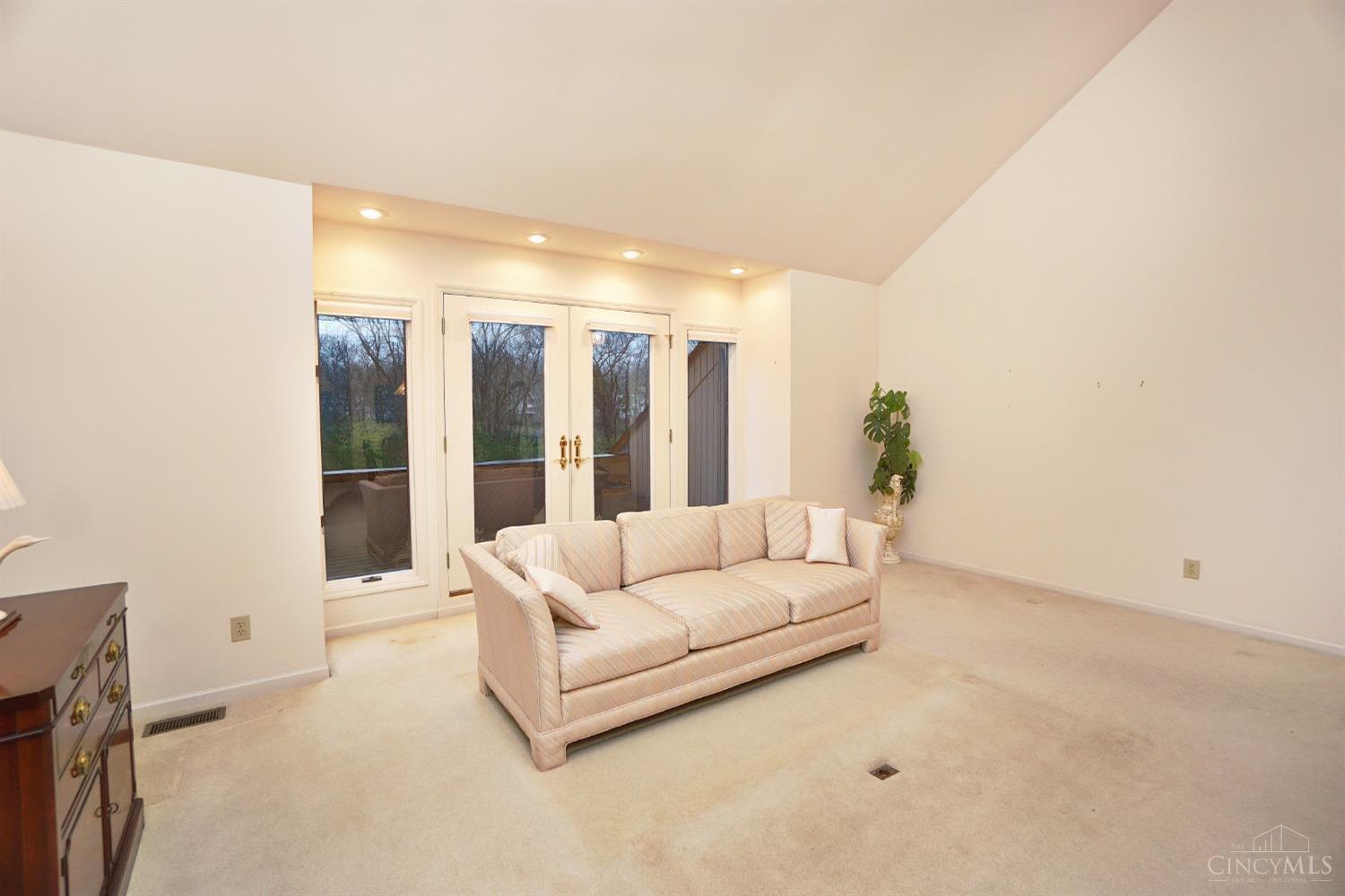 655 Windy Hill Road Hamilton, OH 45013 - Photo 8 of 37 Gallery Image 8