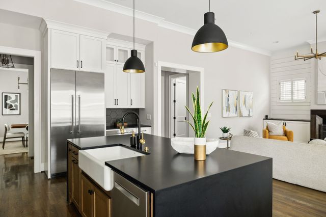 $2,300,000 | 2116 19th Avenue South, Nashville, TN 37212