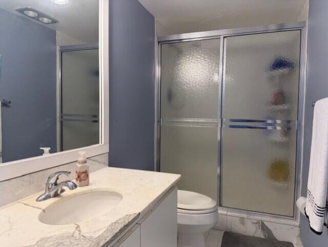 1180 South Ocean Boulevard, Unit 63 Boca Raton, FL 33432 - Photo 12 of 16 1180 S OCEAN BLVD #6C