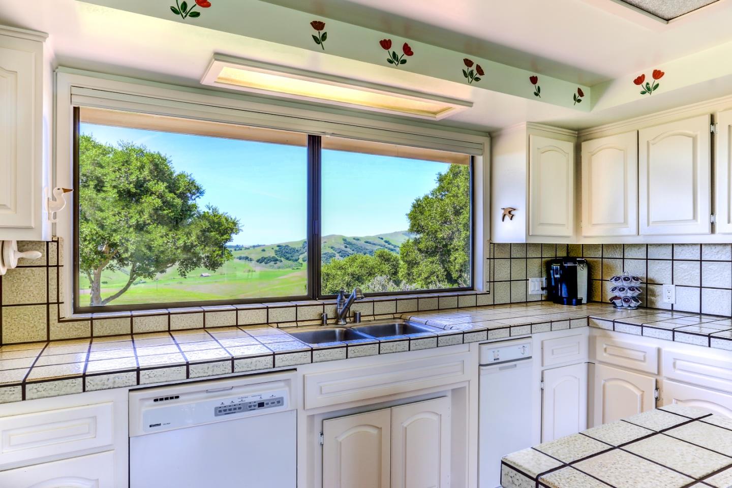 169 Old Stage Road Salinas, CA 93908 - Photo 12 of 24 Gallery Image 12