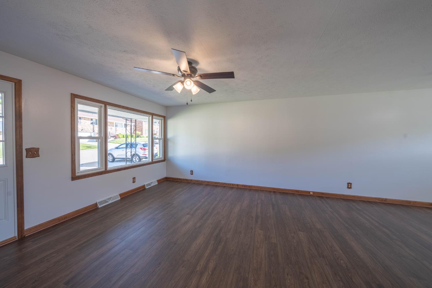 1506 Ritzmann Drive Lawrenceburg, IN 47025 - Photo 6 of 56