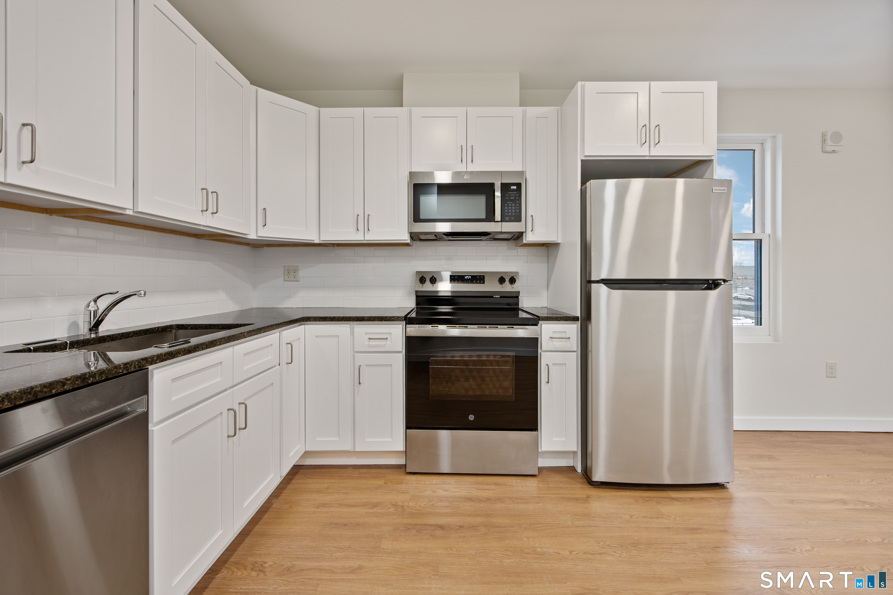 1355 Main Street, Unit 302 Hartford, CT 06103 - Photo 8 of 16