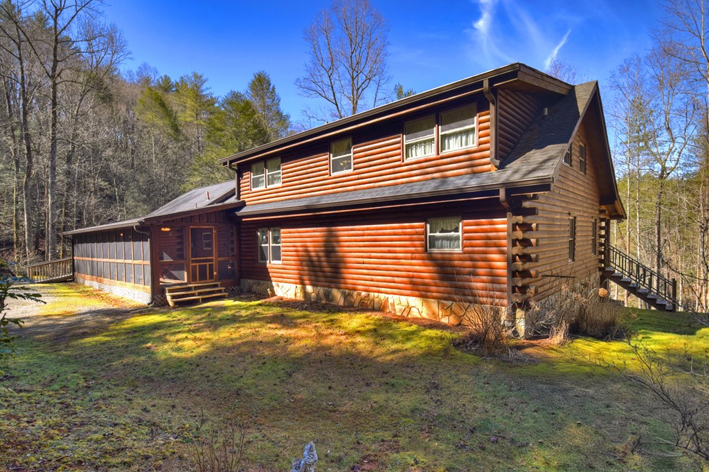 7233 Shakerag Road Ellijay, GA 30540 - Photo 112 of 117 a view of a house with backyard and backyard