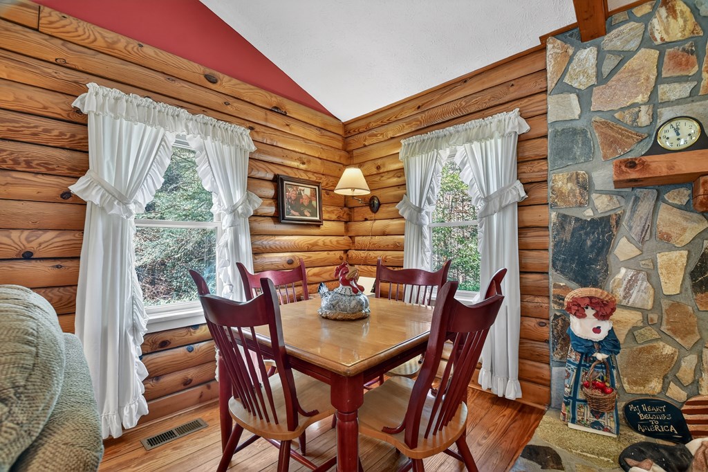 7233 Shakerag Road Ellijay, GA 30540 - Photo 13 of 117