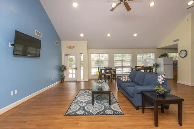 $972 | 20 Frontier Ridge Court, Staunton, VA 24401