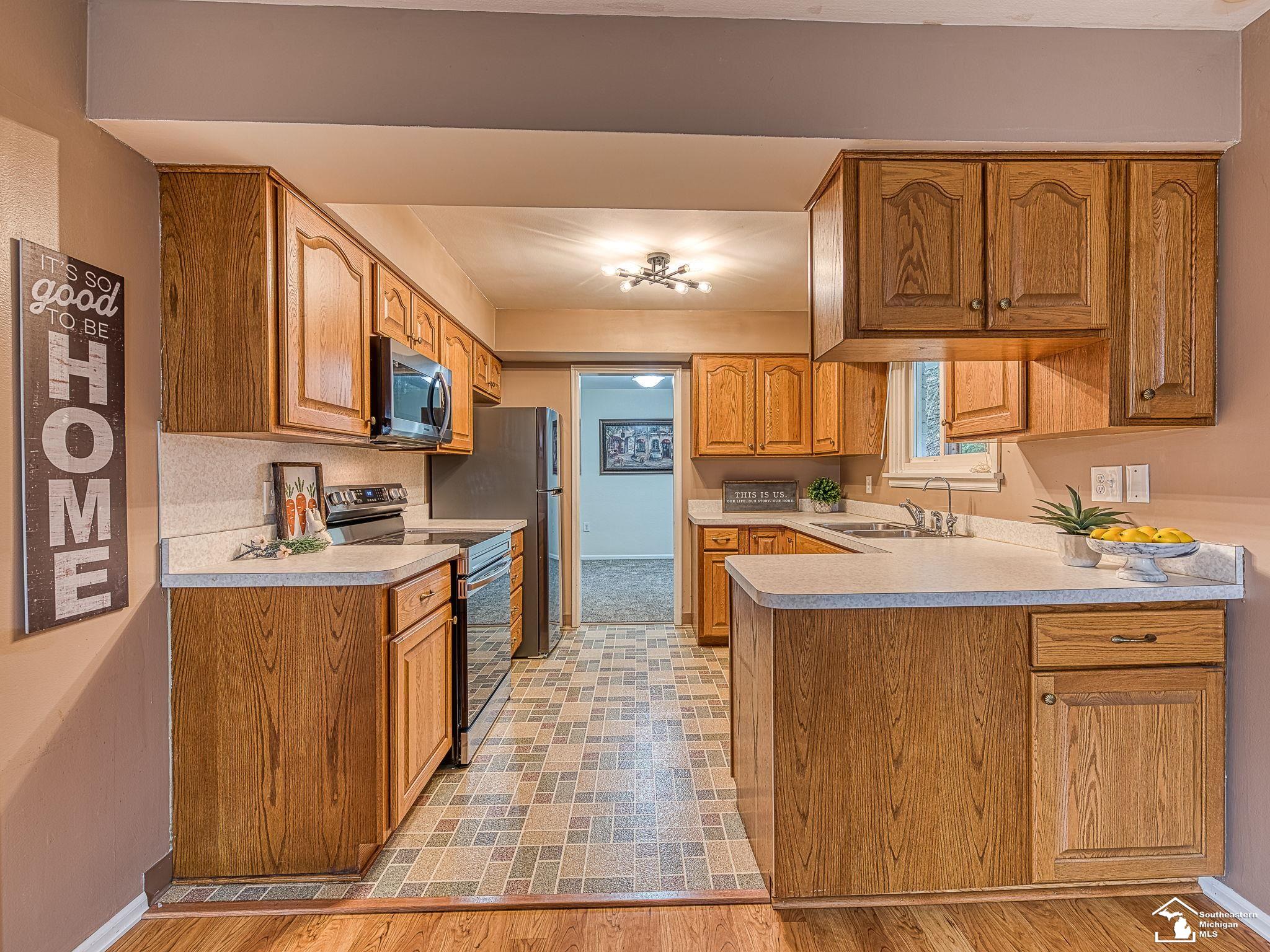 8901 Jackman Road Temperance, MI 48182 - Photo 3 of 47