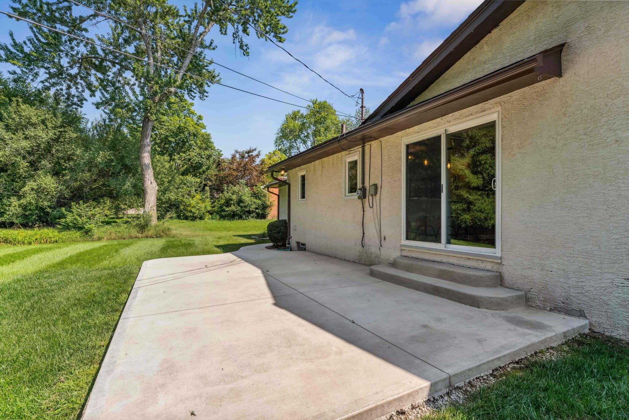 2220 Shoreham Road Columbus, OH 43220 - Photo 51 of 62 Patio