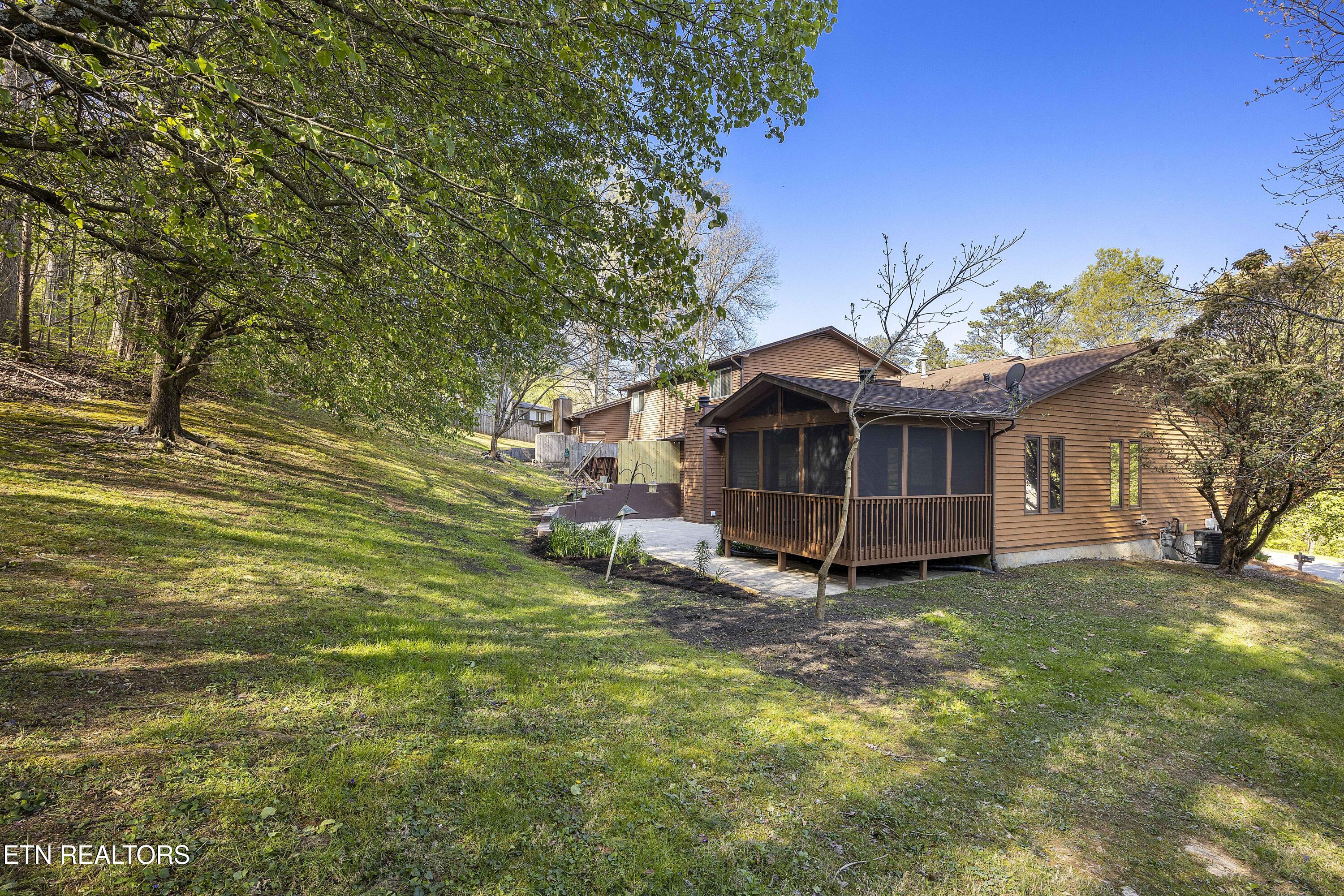 156 Hendrix Drive Oak Ridge, TN 37830 - Photo 30 of 34 156 Hendrix Drive