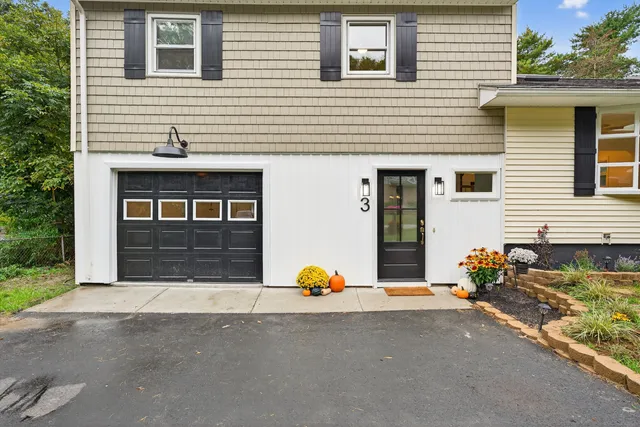 a house view with a outdoor space