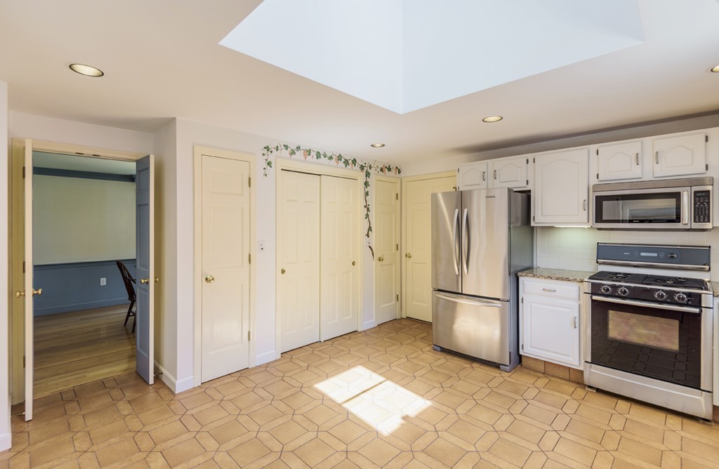 92 Dascomb Road Andover, MA 01810 - Photo 11 of 30 Gallery Image 11