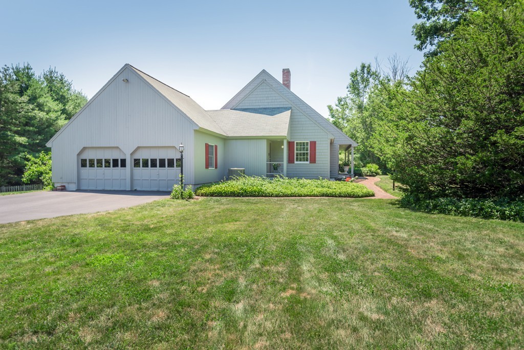 92 Dascomb Road Andover, MA 01810 - Photo 3 of 30 Gallery Image 3