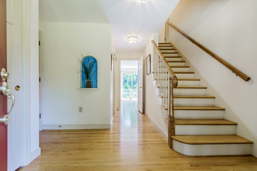 92 Dascomb Road Andover, MA 01810 - Photo 5 of 30 Gallery Image 5