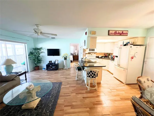$2,050 | 3755 South School Avenue, Unit 41, Sarasota, FL 34239