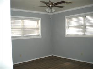 617 Laura Street Mansfield, LA 71052 - Photo 6 of 9 an empty room with a window