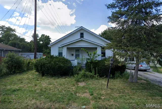 $74,400 | 9701 Lilac Drive, St. Louis, MO 63137