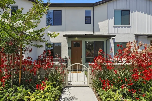 $839,000 | 2771 Peppertree Drive, Unit 11, Anaheim, CA 92801