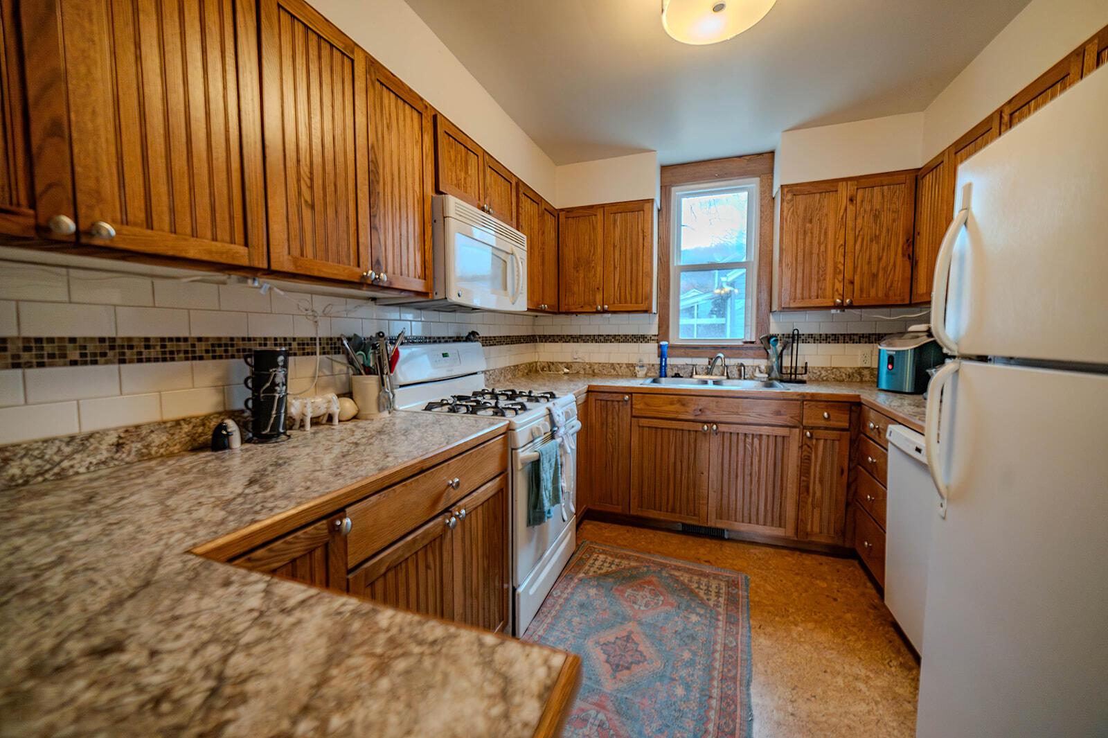 159 Pershing Drive Lancaster, OH 43130 - Photo 9 of 24 DSC_0499-Enhanced-NR