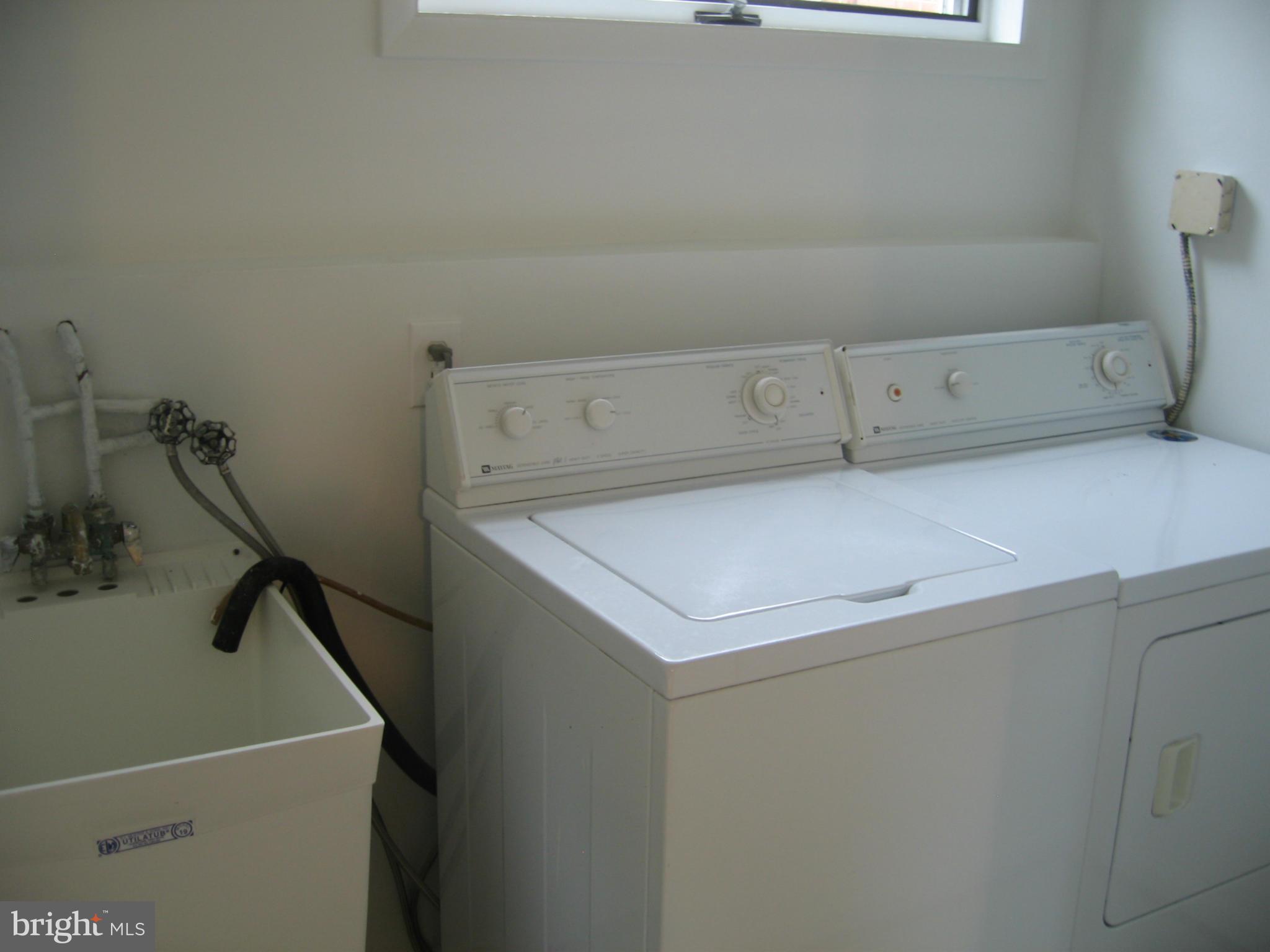 12805 Crisfield Road Silver Spring, MD 20906 - Photo 17 of 24 Interior (General)