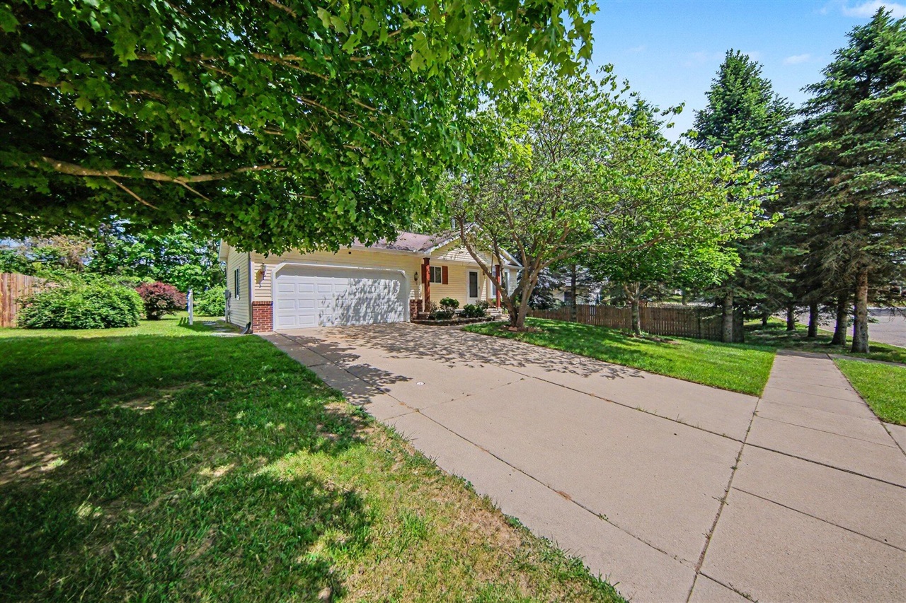 103 Ridgeview Court Grass Lake, MI 49240 - Photo 34 of 44