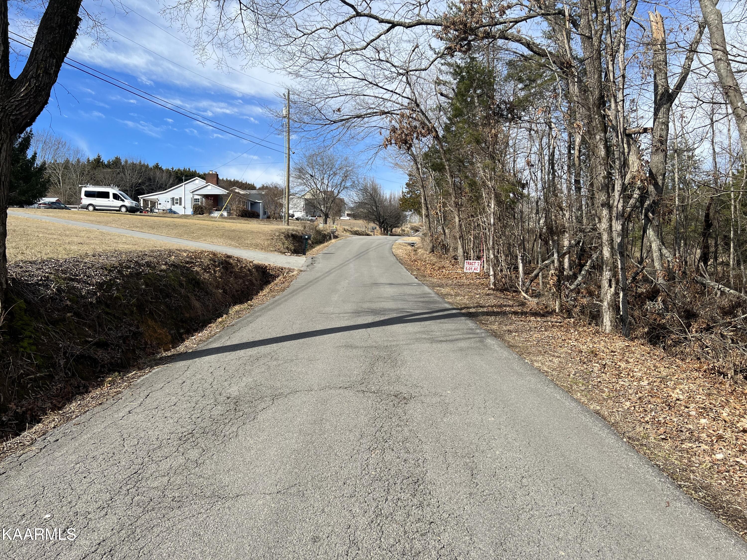 Pleasant View Loop Clinton, TN 37716 - Photo 3 of 6 IMG_4051