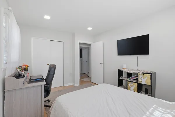 $3,200 | 1506 West Palm Drive, Mount Prospect, IL 60056