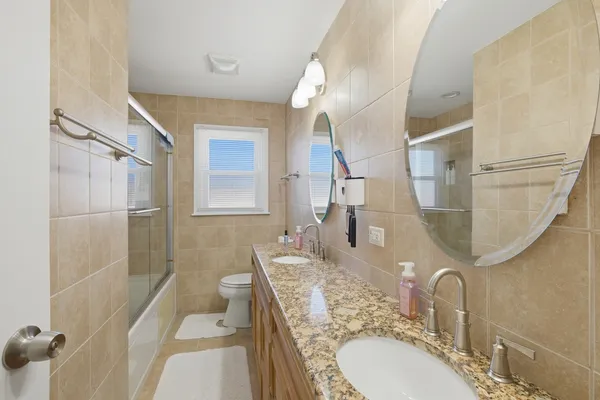 $3,200 | 1506 West Palm Drive, Mount Prospect, IL 60056